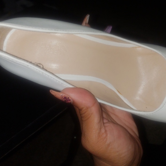 Women's heels (Sold) - Picture 2 of 4